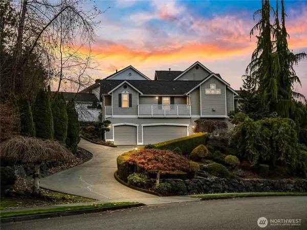 2702 17th AVE SE, Puyallup, WA 98372