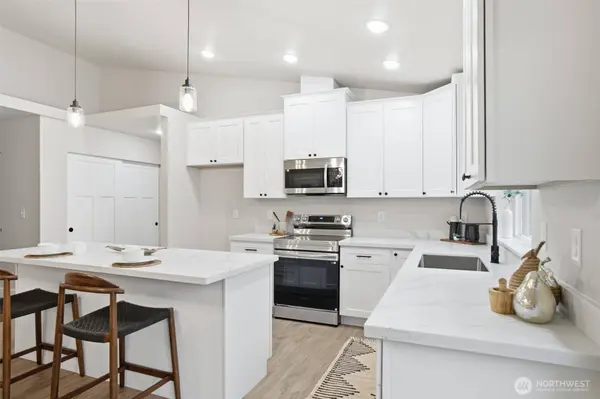 5909 257th ST E, Graham, WA 98338