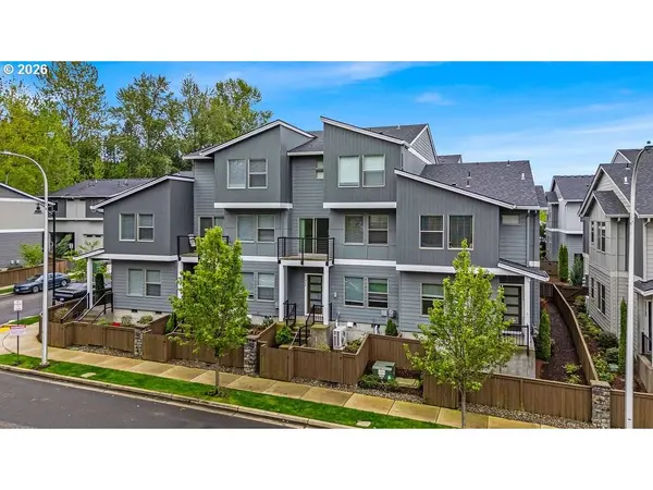 17346 SE CROSSROADS AVE, Damascus, OR 97089