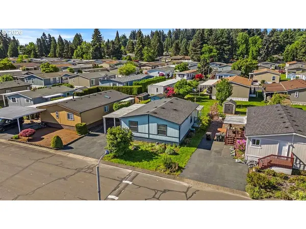 8261 SE IRIS ST, Milwaukie, OR 97267