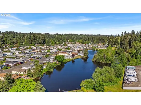 8261 SE IRIS ST, Milwaukie, OR 97267