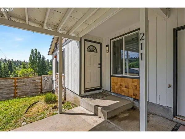 211 FOX ST, Rainier, OR 97048
