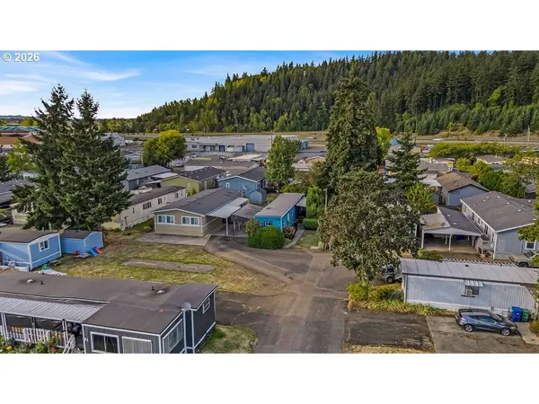 10701 SE HIGHWAY 212 #R4, Clackamas, OR 97015