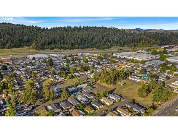 10701 SE HIGHWAY 212 #R4, Clackamas, OR 97015