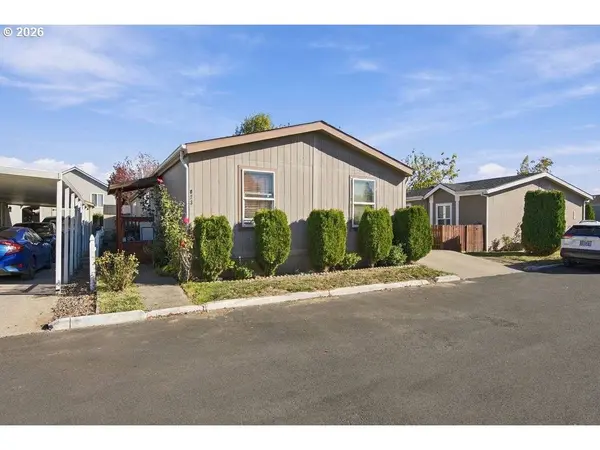 823 SW WILLIAMSBURG WAY
