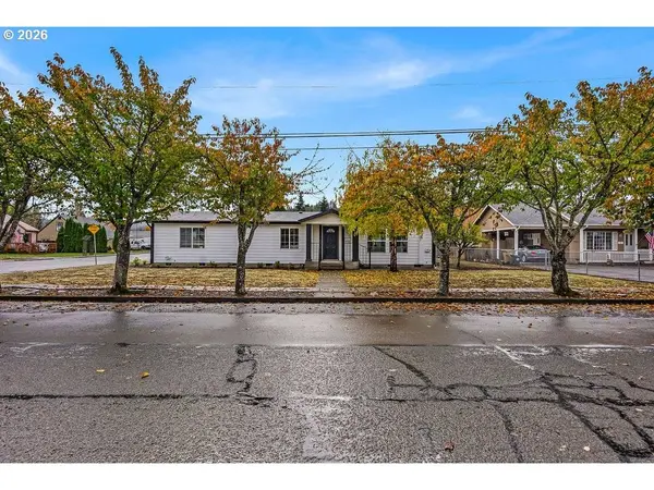 21 NANDINA ST, Sweet Home, OR 97386
