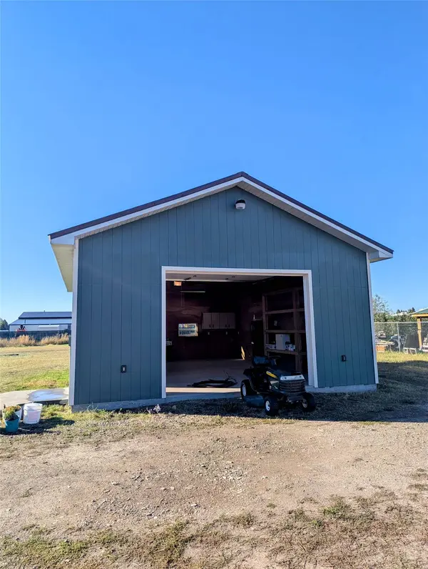 845 Berne RD, Columbia Falls, MT 59912