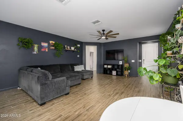 17353 W PATRICK Lane, Surprise, AZ 85387