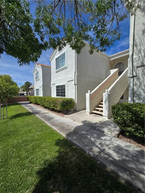 1800 Edmond ST #121, Las Vegas, NV 89146