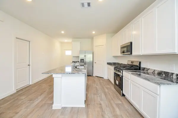 8047 Marchese DR, Richmond, TX 77406