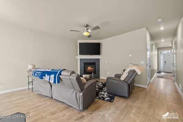 1473 Shallow Pool DR #J1, Anchorage, AK 99504