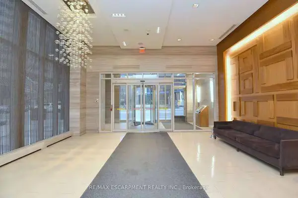 300 Front ST W #304, Toronto C01, ON M5V 0E9