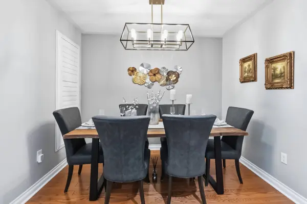 2481 Carberry WAY, Oakville, ON L6M 4S5