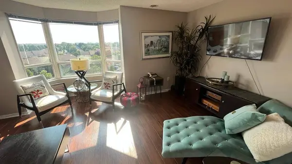 30 Chapman CT #510, London North, ON N6G 4Y4