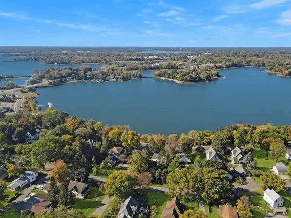 feature image of South Lindstrom Lake, MN Waterfront Real Estate &amp; Lake Guide