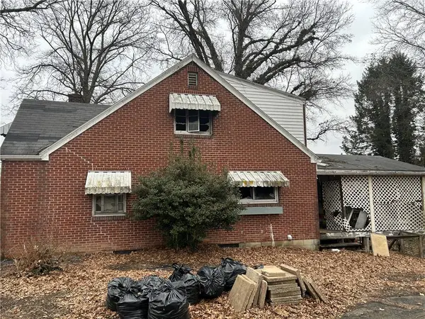 1832 S Eighty Eight Road, Greensboro, PA 15338