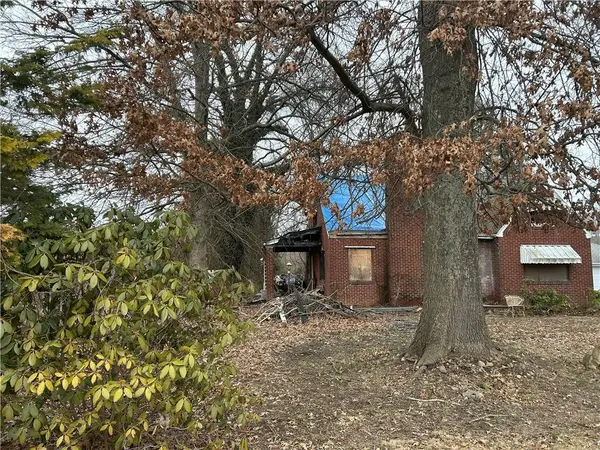 1832 S Eighty Eight Road, Greensboro, PA 15338