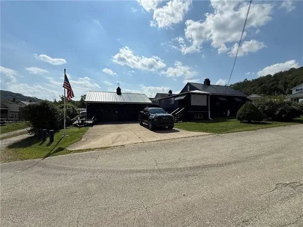 58 Berry Avenue, East Bethlehem, PA 15322