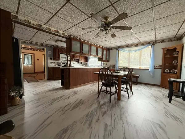 1308 Buckeye Road, Kirby/mt.morris, PA 15349