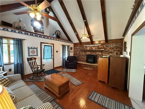 1308 Buckeye Road, Kirby/mt.morris, PA 15349