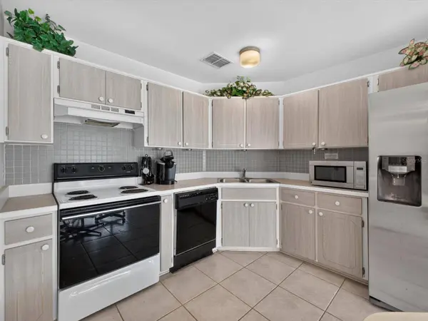 1016 LESTER RIDGE CT, Kissimmee, FL 34747