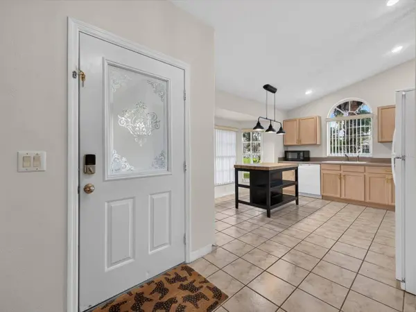 8014 SPRING CREEK DR, Kissimmee, FL 34747