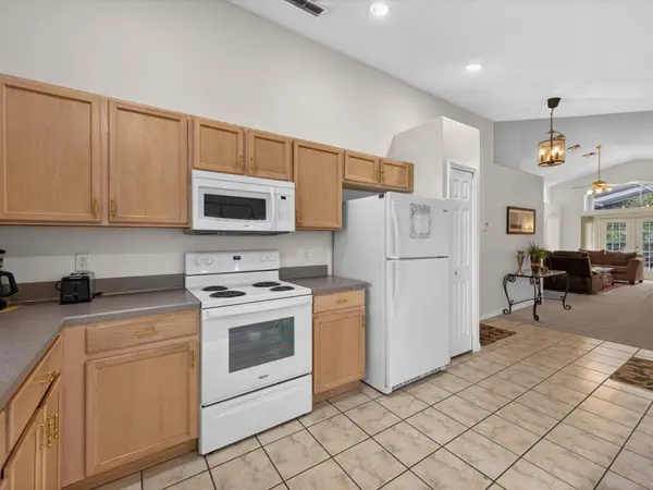 8014 SPRING CREEK DR, Kissimmee, FL 34747