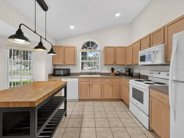 8014 SPRING CREEK DR, Kissimmee, FL 34747