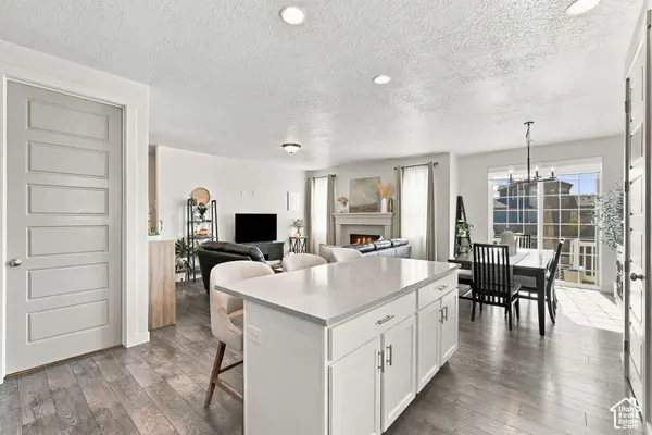 1427 W LEDGEBROOK LN, Lindon, UT 84042