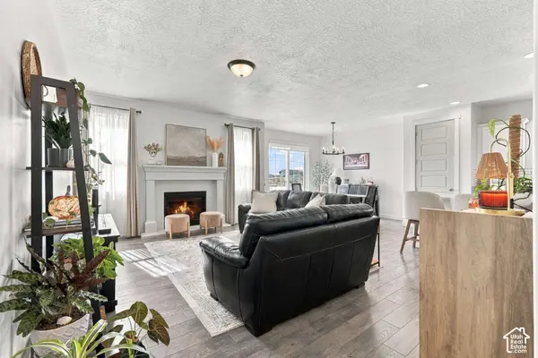 1427 W LEDGEBROOK LN, Lindon, UT 84042