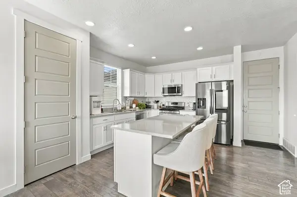 1427 W LEDGEBROOK LN, Lindon, UT 84042