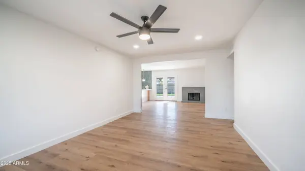 4981 W MICHELLE Drive, Glendale, AZ 85308