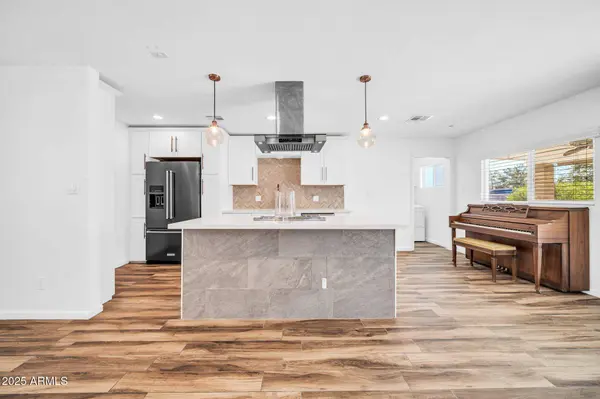 5503 W CAROL ANN Way, Glendale, AZ 85306