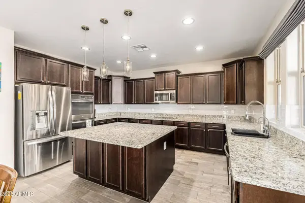 7536 W MOLLY Drive, Peoria, AZ 85383