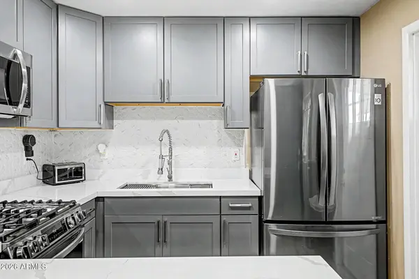 3801 W LEWIS Avenue, Phoenix, AZ 85009