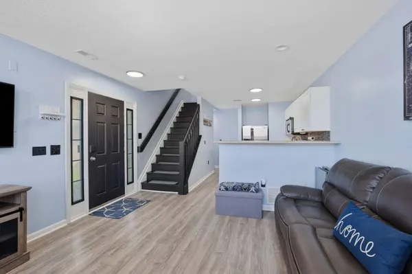 6530 Crab Apple Drive #B, Canal Winchester, OH 43110