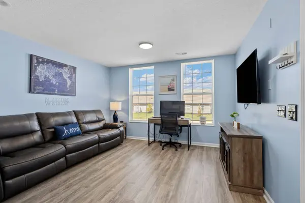 6530 Crab Apple Drive #B, Canal Winchester, OH 43110