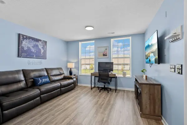 6530 Crab Apple Drive #B, Canal Winchester, OH 43110