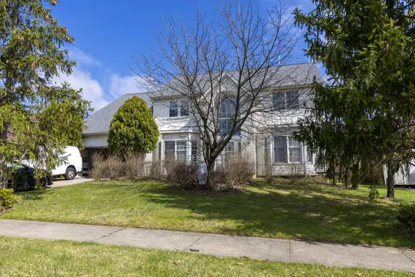 7571 Pleasant Run Drive, Seven Hills, OH 44131