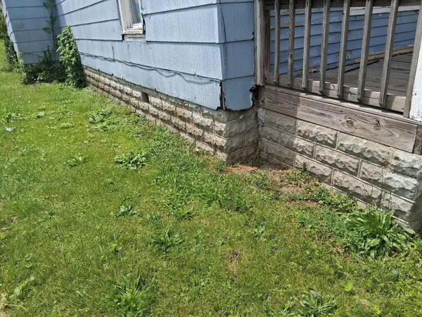 938 E High Street, Lima, OH 45801