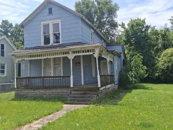 938 E High Street