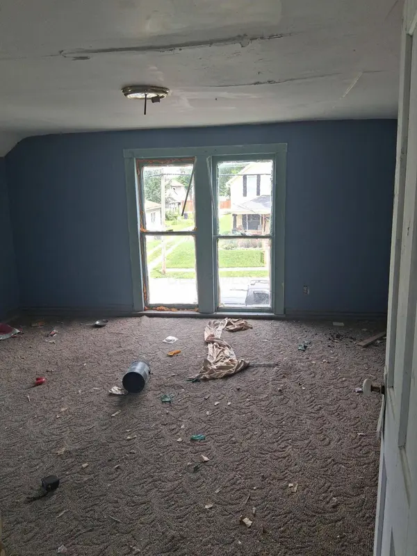 938 E High Street, Lima, OH 45801