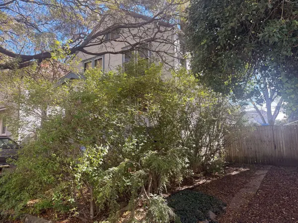 1621 Myrtle Avenue, Columbus, OH 43211