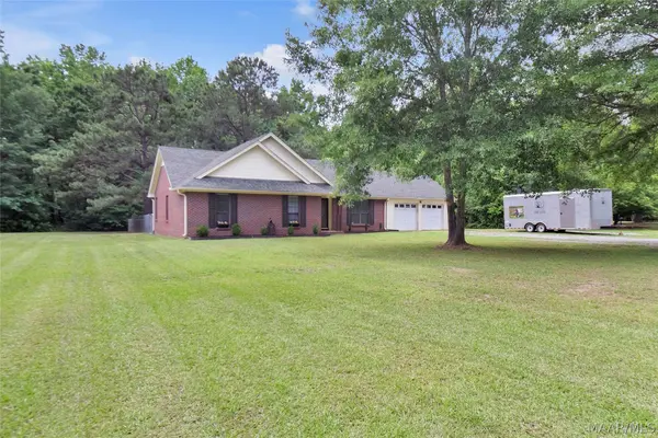 2065 Weoka RD, Wetumpka, AL 36092