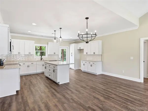 210 Madix DR, Eclectic, AL 36024