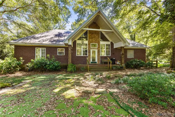 376 Old Ware RD, Wetumpka, AL 36093