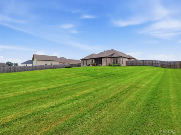 148 Preserve Ridge LN, Wetumpka, AL 36092