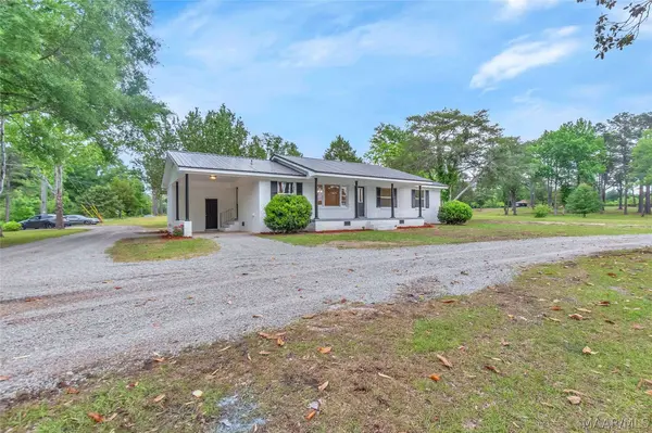 26 Pleasant Hill RD, Eclectic, AL 36024