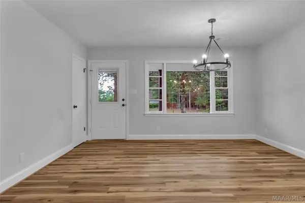 26 Pleasant Hill RD, Eclectic, AL 36024