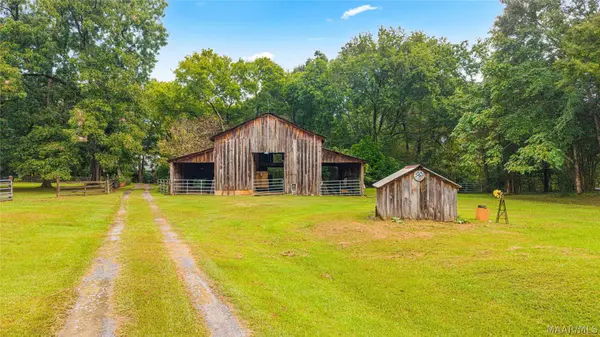 376 Old Ware RD, Wetumpka, AL 36093